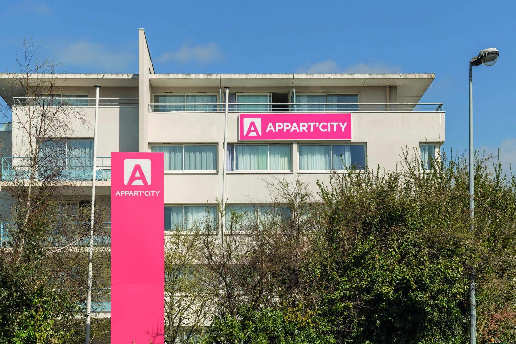 Appart'City Classic La Rochelle Centre Aparthotel Exterior photo